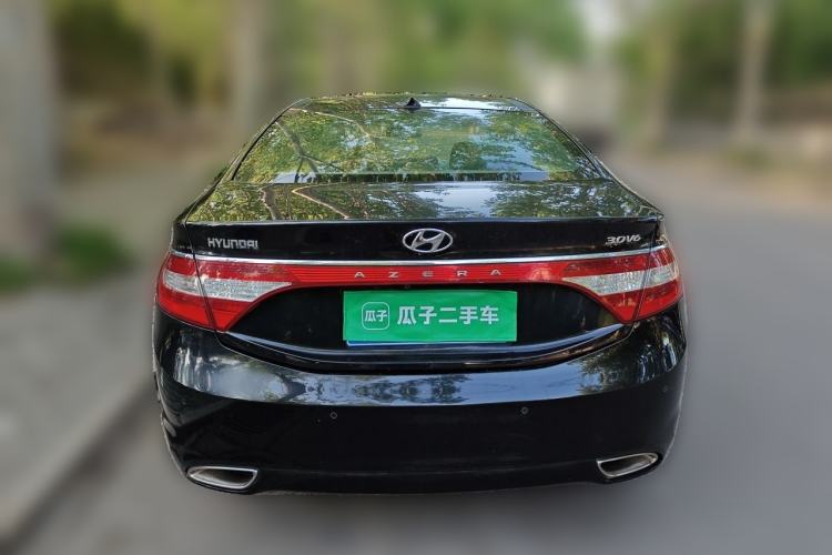 Used Hyundai Azera 2011 3.0L Premium Model Rear