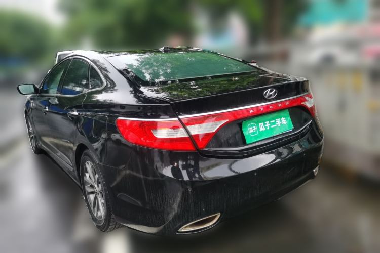 Used Hyundai Azera 2011 2.4L Luxury Model Rear Left 45 Deg