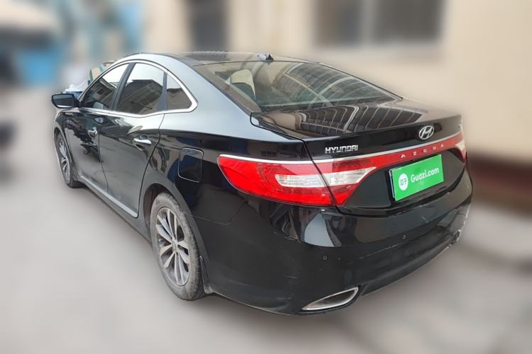 Used Hyundai Azera 2011 2.4L Luxury Model Rear Left 45 Deg