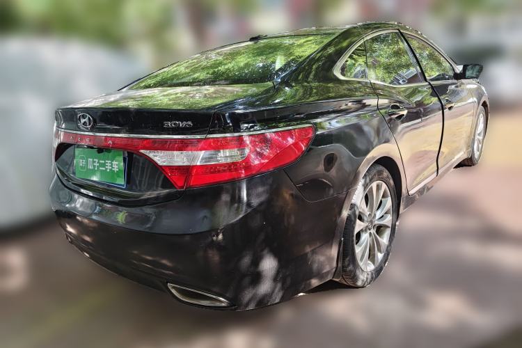 Used Hyundai Azera 2011 3.0L Flagship Edition Rear Right 45 Deg