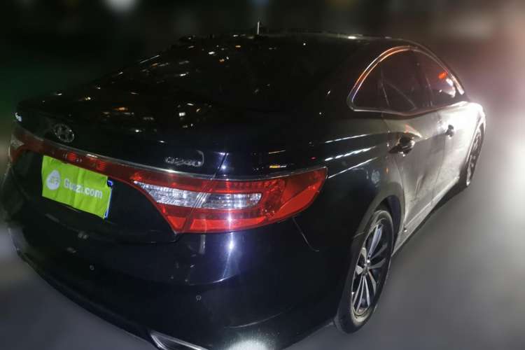 Used Hyundai Azera 2011 2.4L Flagship Edition Rear Right 45 Deg