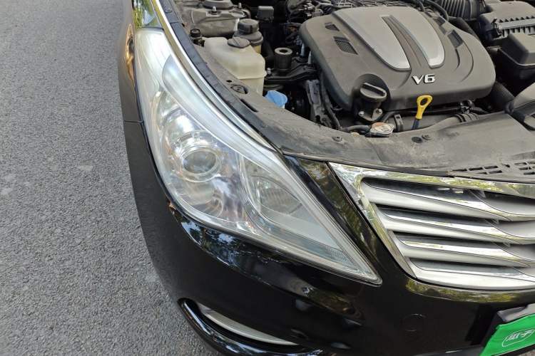 Used Hyundai Azera 2011 3.0L Premium Model Right Front Headlight