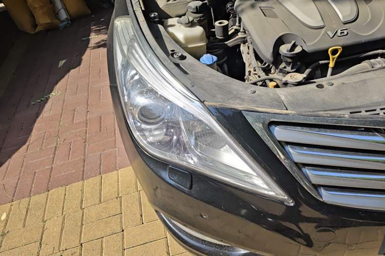 Used Hyundai Azera 2011 3.0L Flagship Edition Right Front Headlight