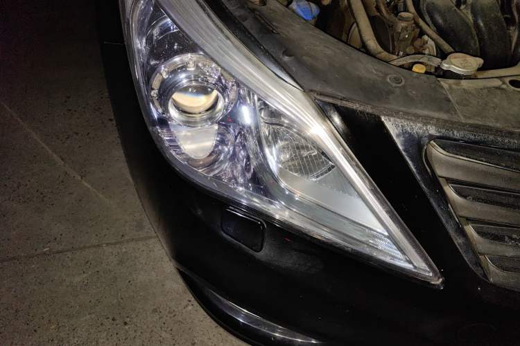 Used Hyundai Azera 2011 2.4L Flagship Edition Right Front Headlight