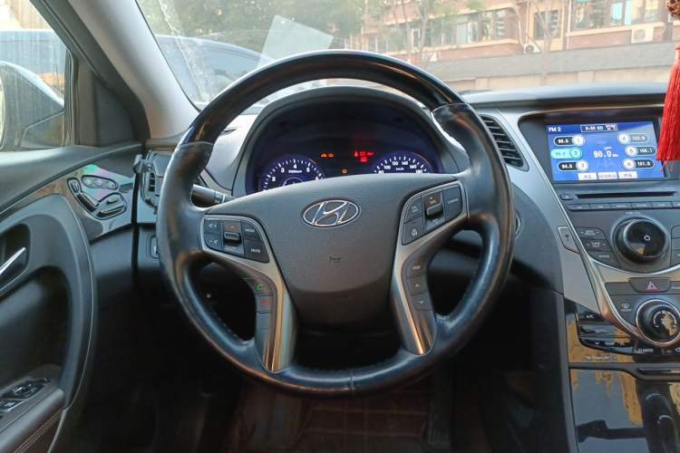 Used Hyundai Azera 2011 2.4L Flagship Edition Steering Wheel