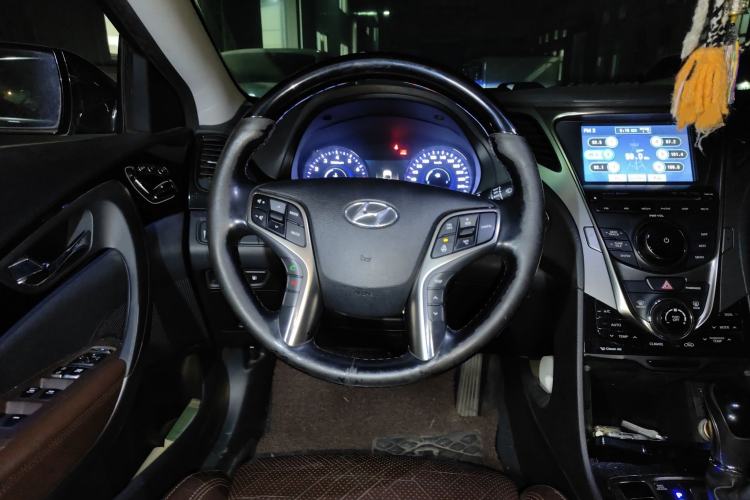 Used Hyundai Azera 2011 2.4L Flagship Edition Steering Wheel