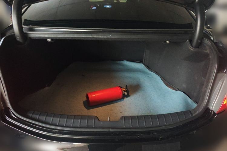 Used Hyundai Azera 2011 3.0L Flagship Edition Trunk