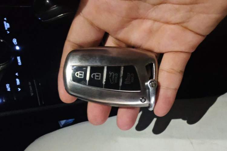 Used Hyundai Azera 2011 3.0L Flagship Edition Vehicle Key