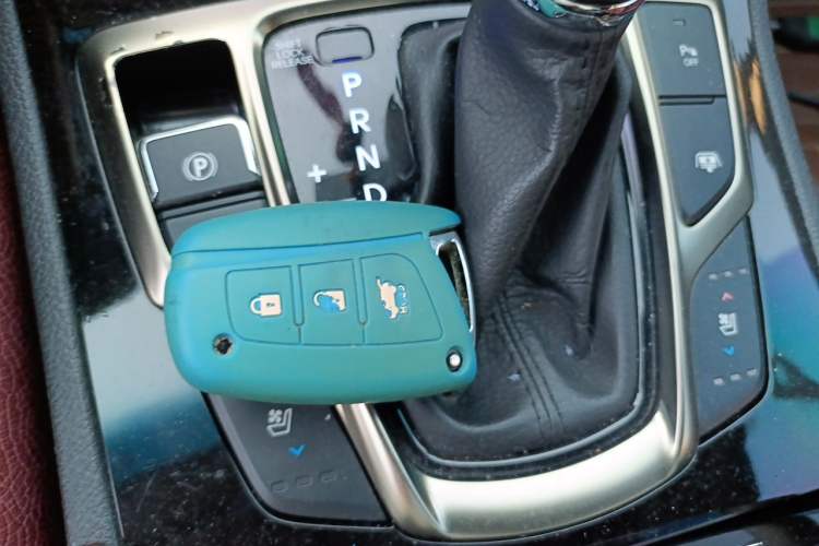 Used Hyundai Azera 2011 2.4L Flagship Edition Vehicle Key