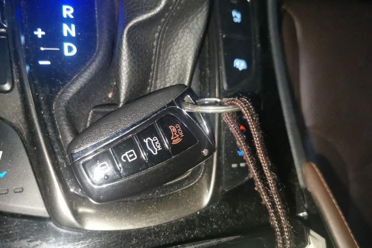 Used Hyundai Azera 2011 2.4L Flagship Edition Vehicle Key