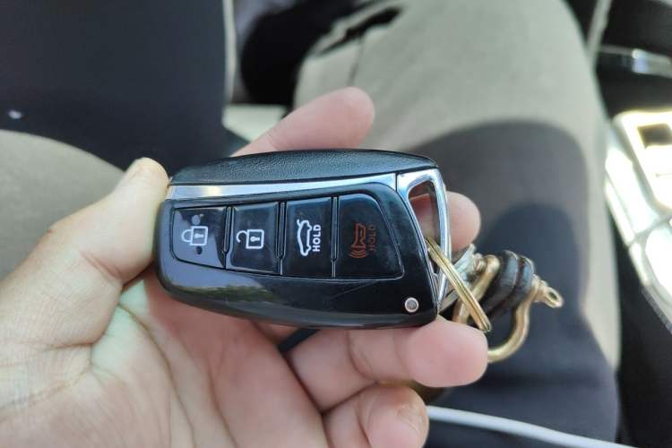 Used Hyundai Azera 2011 2.4L Flagship Edition Vehicle Key