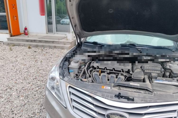 Used Hyundai Azera 2011 2.4L Luxury Model Engine Bay Right