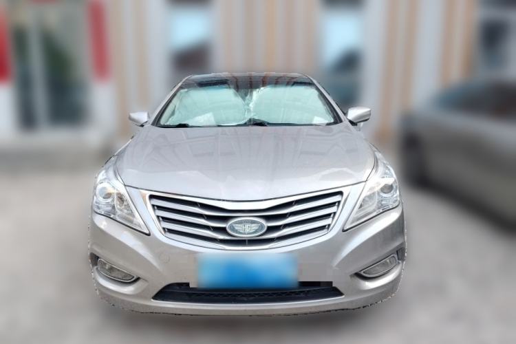 Used Hyundai Azera 2011 2.4L Luxury Model Front