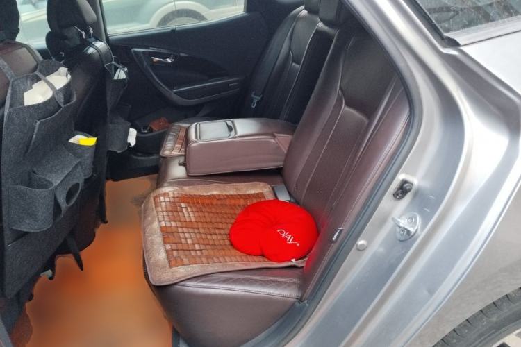 Used Hyundai Azera 2011 2.4L Luxury Model Left Rear Seat