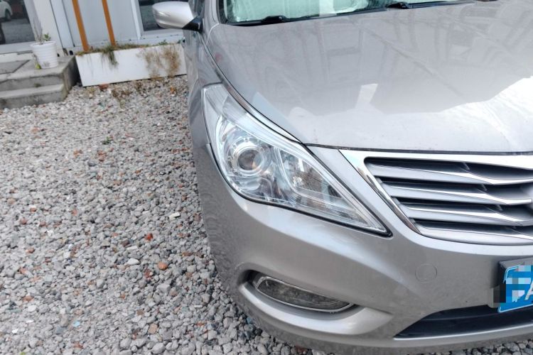 Used Hyundai Azera 2011 2.4L Luxury Model Right Front Headlight