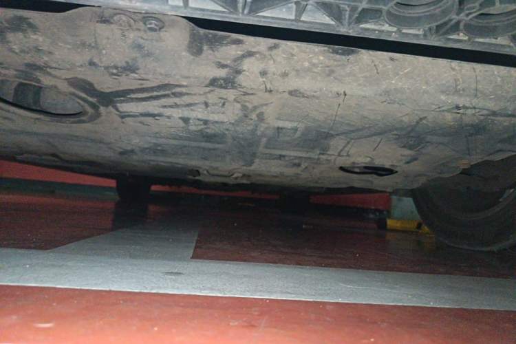 Used Hyundai Azera 2011 2.4L Luxury Model Chassis Front