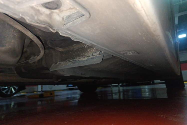 Used Hyundai Azera 2011 2.4L Luxury Model Chassis Rear Right