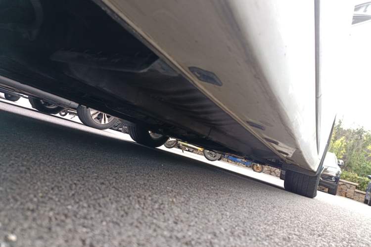 Used Hyundai Azera 2011 2.4L Luxury Model Chassis Rear Right