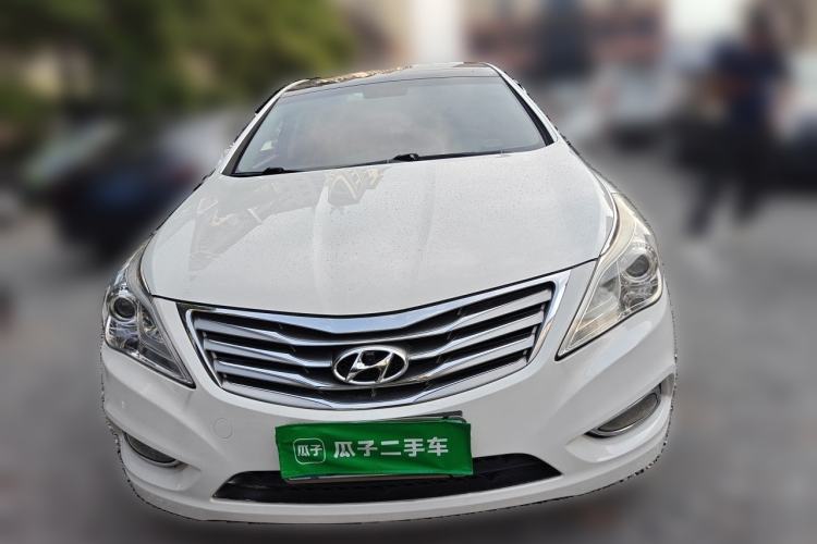 Used Hyundai Azera 2011 2.4L Luxury Model Front