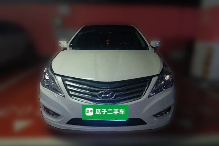 Used Hyundai Azera 2011 2.4L Luxury Model Front