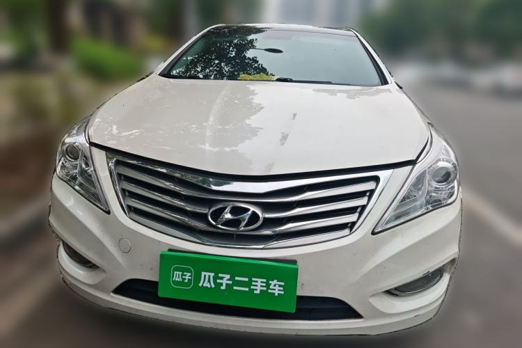 Used Hyundai Azera 2011 2.4L Luxury Model Front