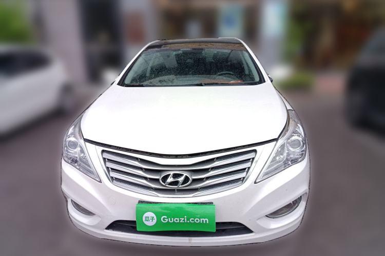 Used Hyundai Azera 2011 2.4L Luxury Model Front