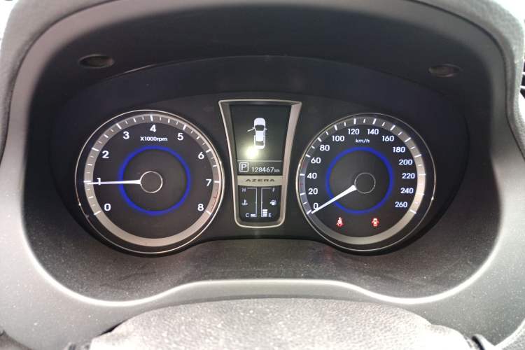 Used Hyundai Azera 2011 2.4L Luxury Model Instrument Cluster