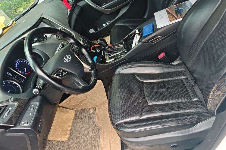 Used Hyundai Azera 2011 2.4L Luxury Model Left Front Seat