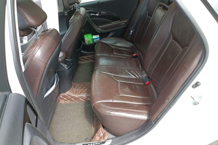 Used Hyundai Azera 2011 3.0L Flagship Edition Left Rear Seat