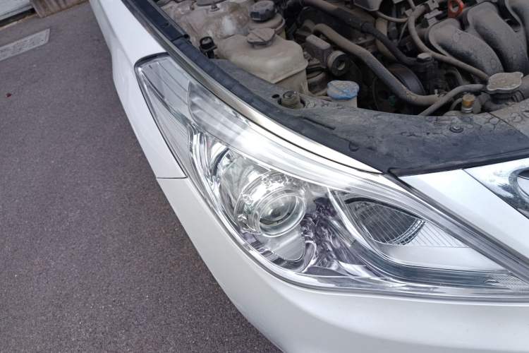 Used Hyundai Azera 2011 2.4L Luxury Model Right Front Headlight