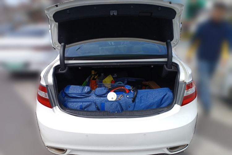 Used Hyundai Azera 2011 3.0L Flagship Edition Trunk