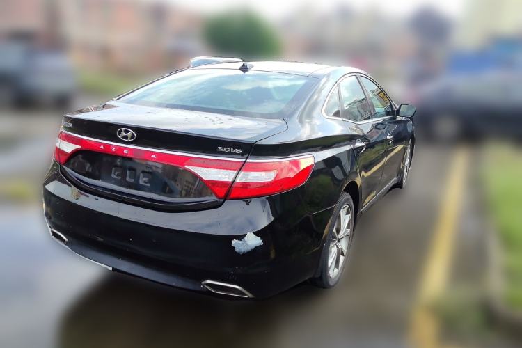Used Hyundai Azera 2015 3.0L Flagship Model Rear Right 45 Deg