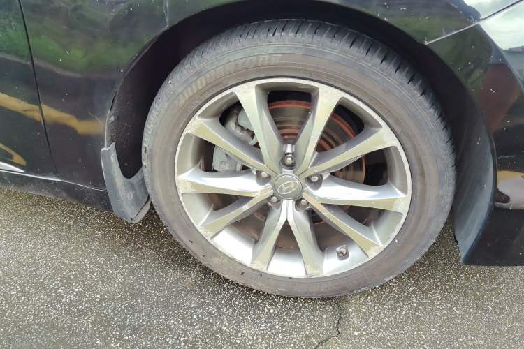 Used Hyundai Azera 2015 3.0L Flagship Model Right Front Wheel Hub