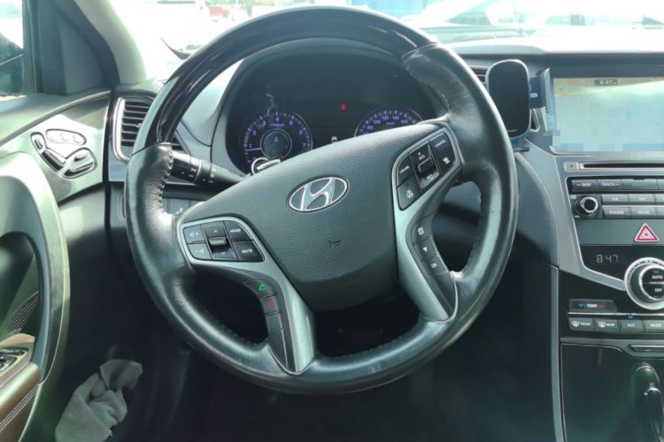 Used Hyundai Azera 2015 3.0L Flagship Model Steering Wheel