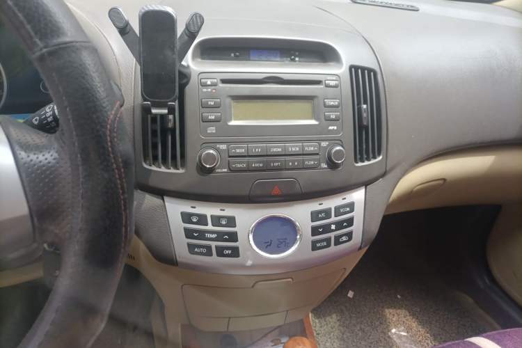 Used Hyundai Celesta 2008 1.6L AT GLS Audio And AC Panel