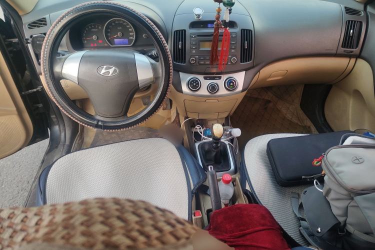 Used Hyundai Celesta 2008 1.6L MT GL Center Console