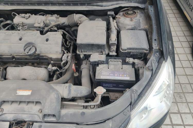 Used Hyundai Celesta 2008 1.6L AT GLS Engine Bay Left