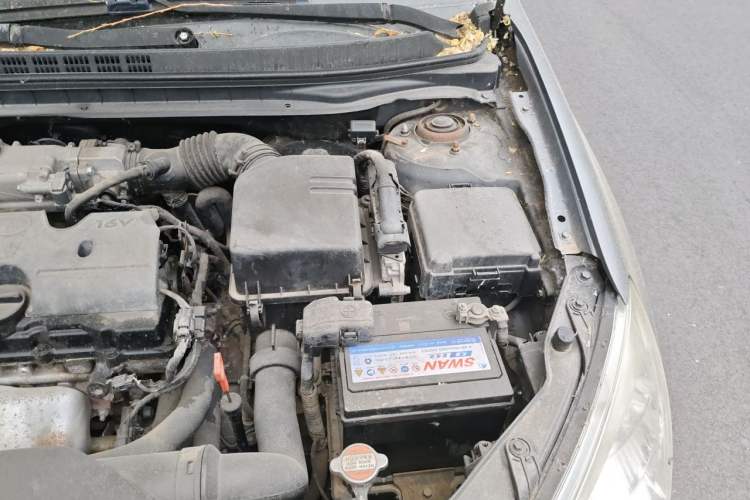Used Hyundai Celesta 2008 1.6L AT GLS Engine Bay Left