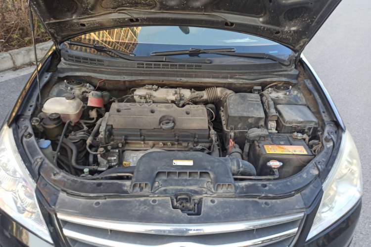 Used Hyundai Celesta 2008 1.6L AT GL Engine Bay