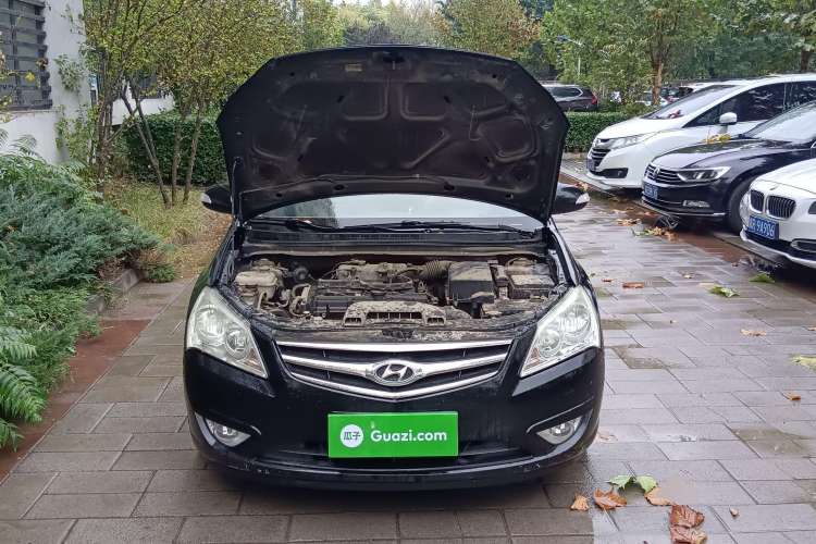 Used Hyundai Celesta 2008 1.6L AT GL Engine Bay