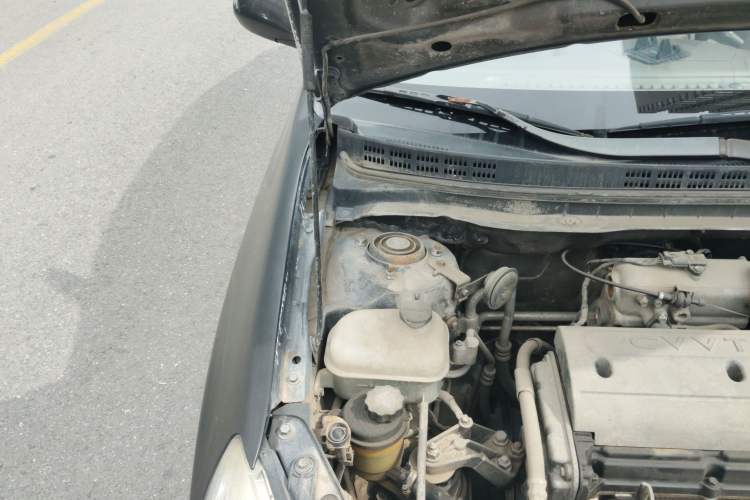Used Hyundai Celesta 2008 1.6L AT GL Engine Bay Right