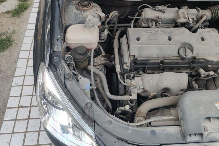 Used Hyundai Celesta 2008 1.6L AT GLS Engine Bay Right