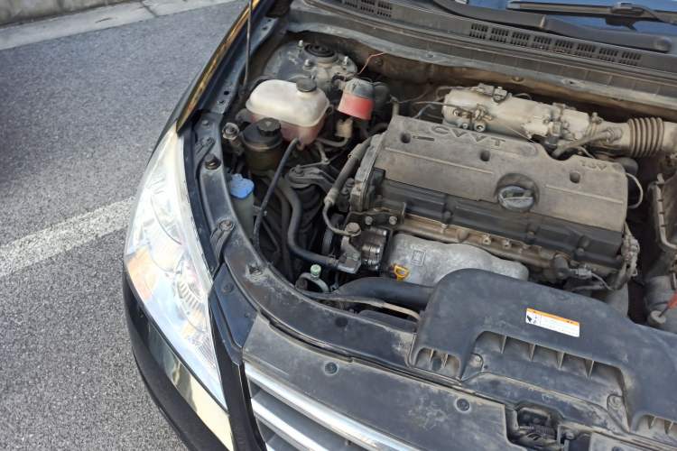 Used Hyundai Celesta 2008 1.6L AT GL Engine Bay Right