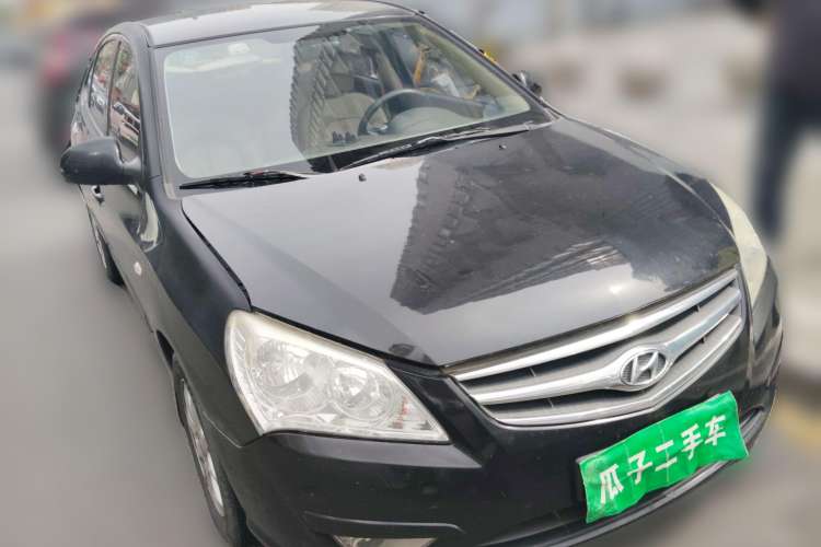 Used Hyundai Celesta 2008 1.6L AT GL Front Right 45 Deg