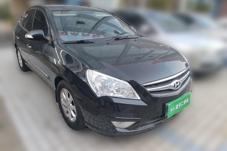 Used Hyundai Celesta 2008 1.6L AT GLS Front Right 45 Deg