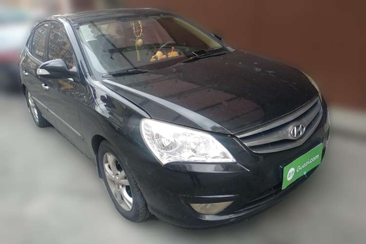 Used Hyundai Celesta 2008 1.8L AT GLS Front Right 45 Deg
