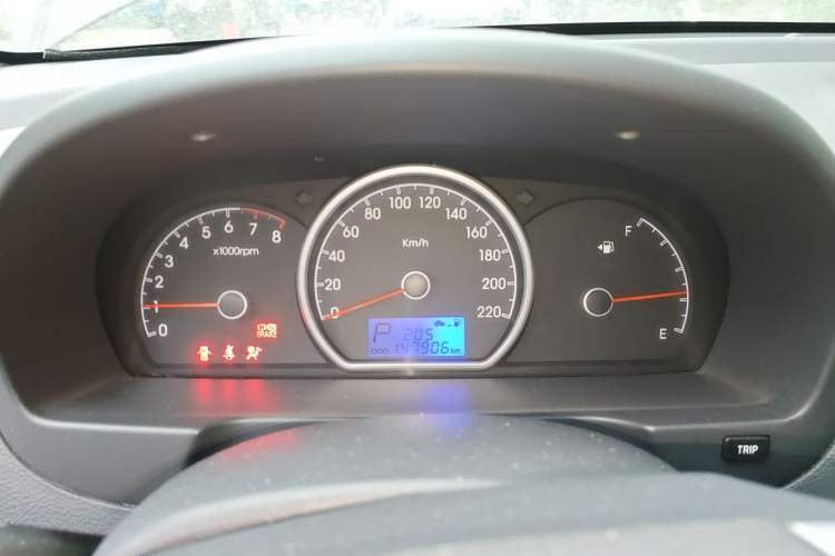 Used Hyundai Celesta 2008 1.6L AT GLS Instrument Cluster