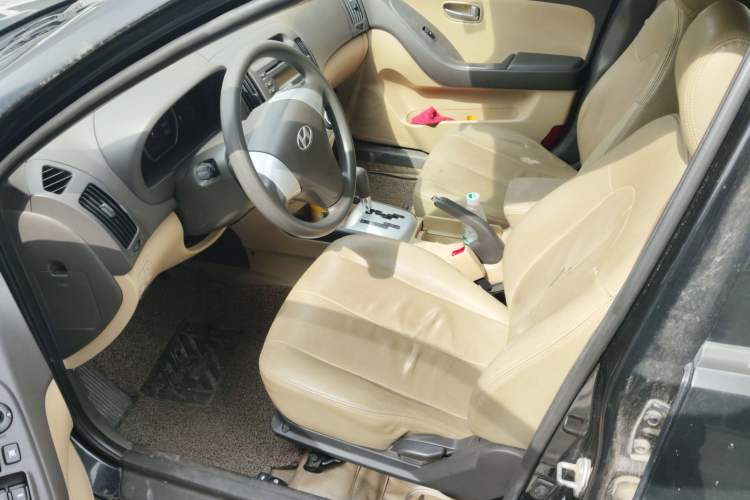 Used Hyundai Celesta 2008 1.6L AT GL Left Front Seat