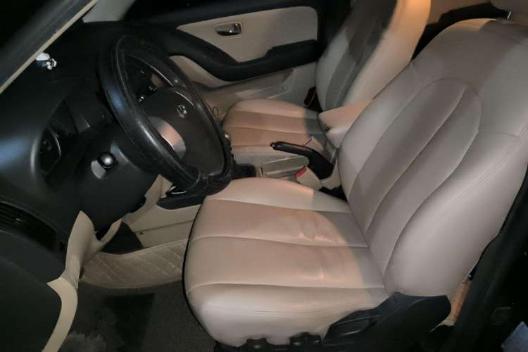 Used Hyundai Celesta 2008 1.6L MT GL Left Front Seat
