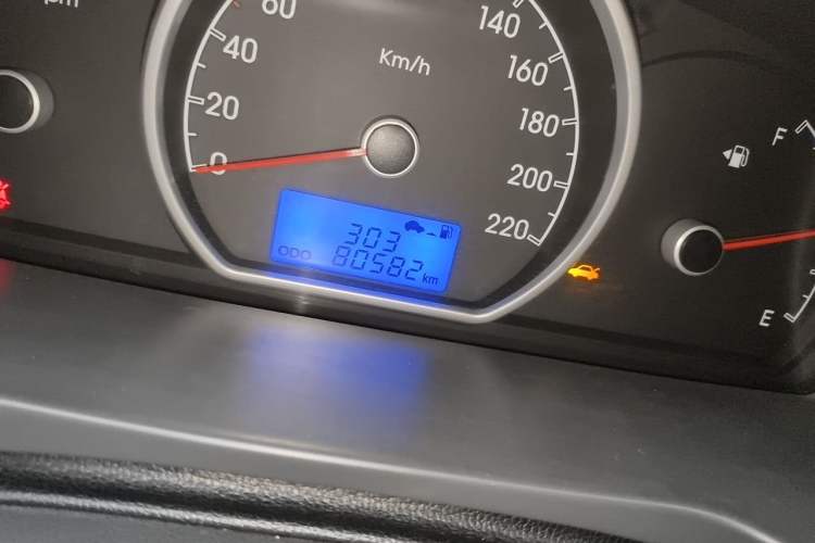 Used Hyundai Celesta 2008 1.6L MT GLS Odometer Close Up